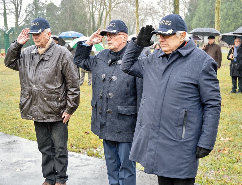 13_AET 30 JAN 2025-54.jpg - ... honneurs et recueillement.